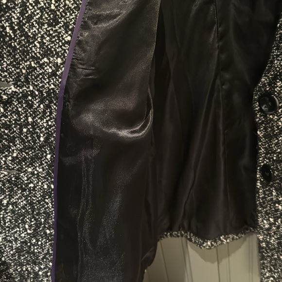 Blazer - Picture 6 of 6